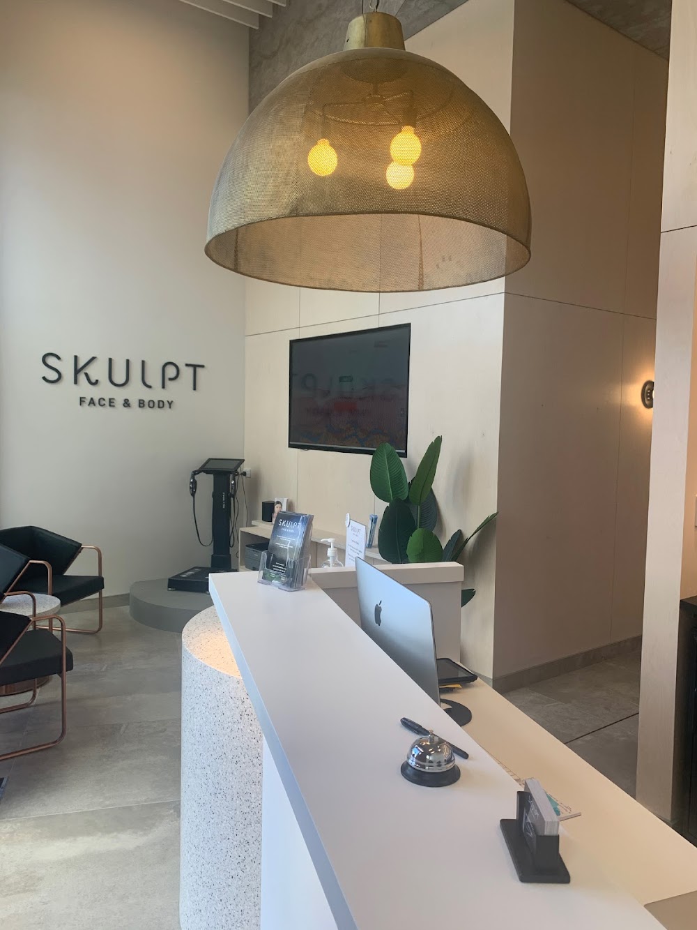 Skulpt Clinics – Pacific Fair – Fat Freezing & HIFU Experts